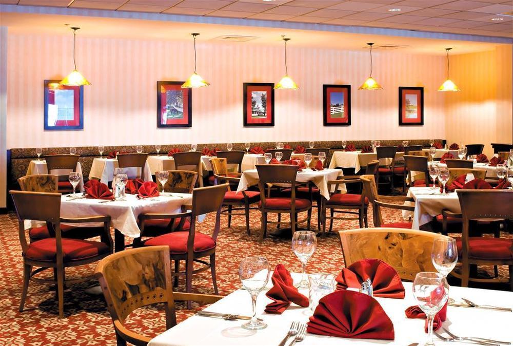 Quality Inn Lexington -Horse Park Ресторан фото