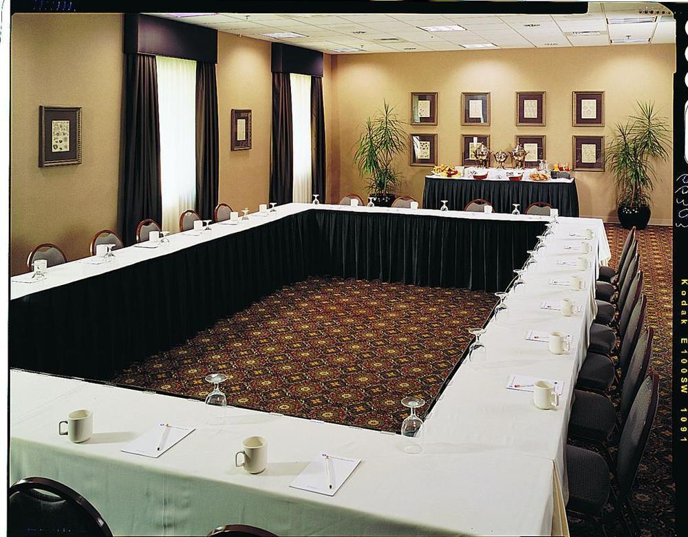 Quality Inn Lexington -Horse Park Удобства фото