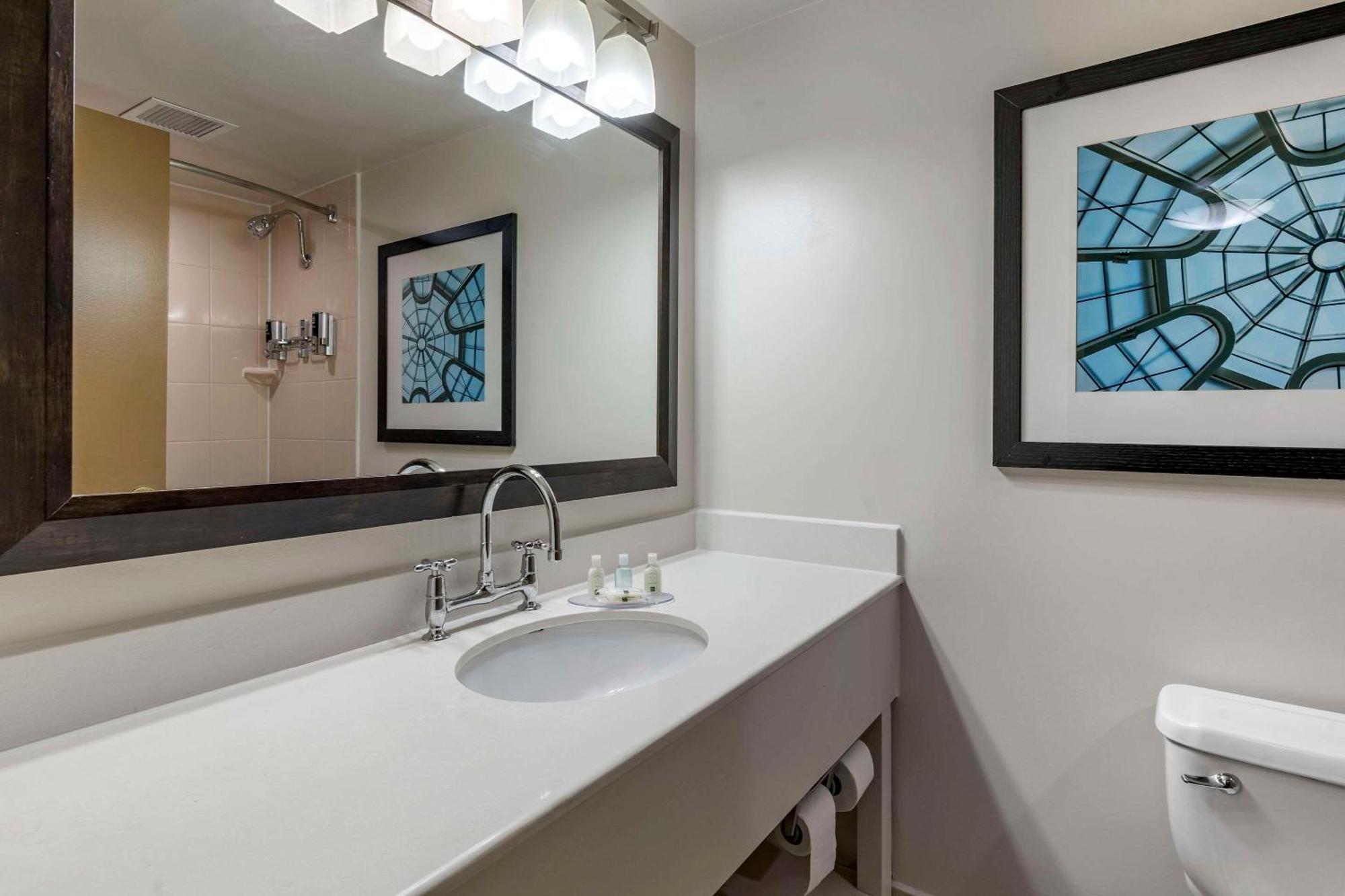 Quality Inn Lexington -Horse Park Экстерьер фото