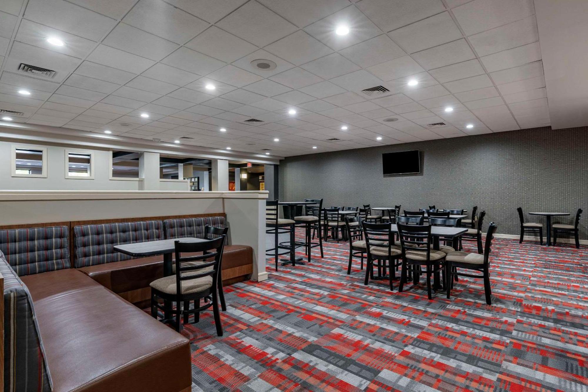 Quality Inn Lexington -Horse Park Экстерьер фото