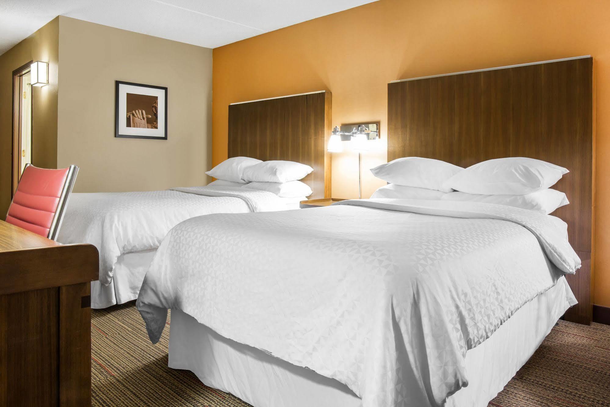 Quality Inn Lexington -Horse Park Экстерьер фото