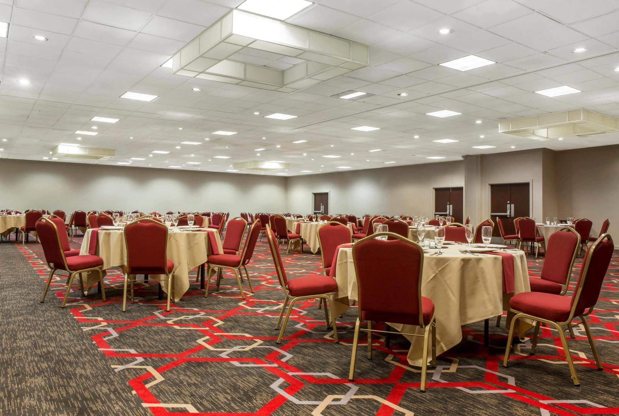 Quality Inn Lexington -Horse Park Экстерьер фото