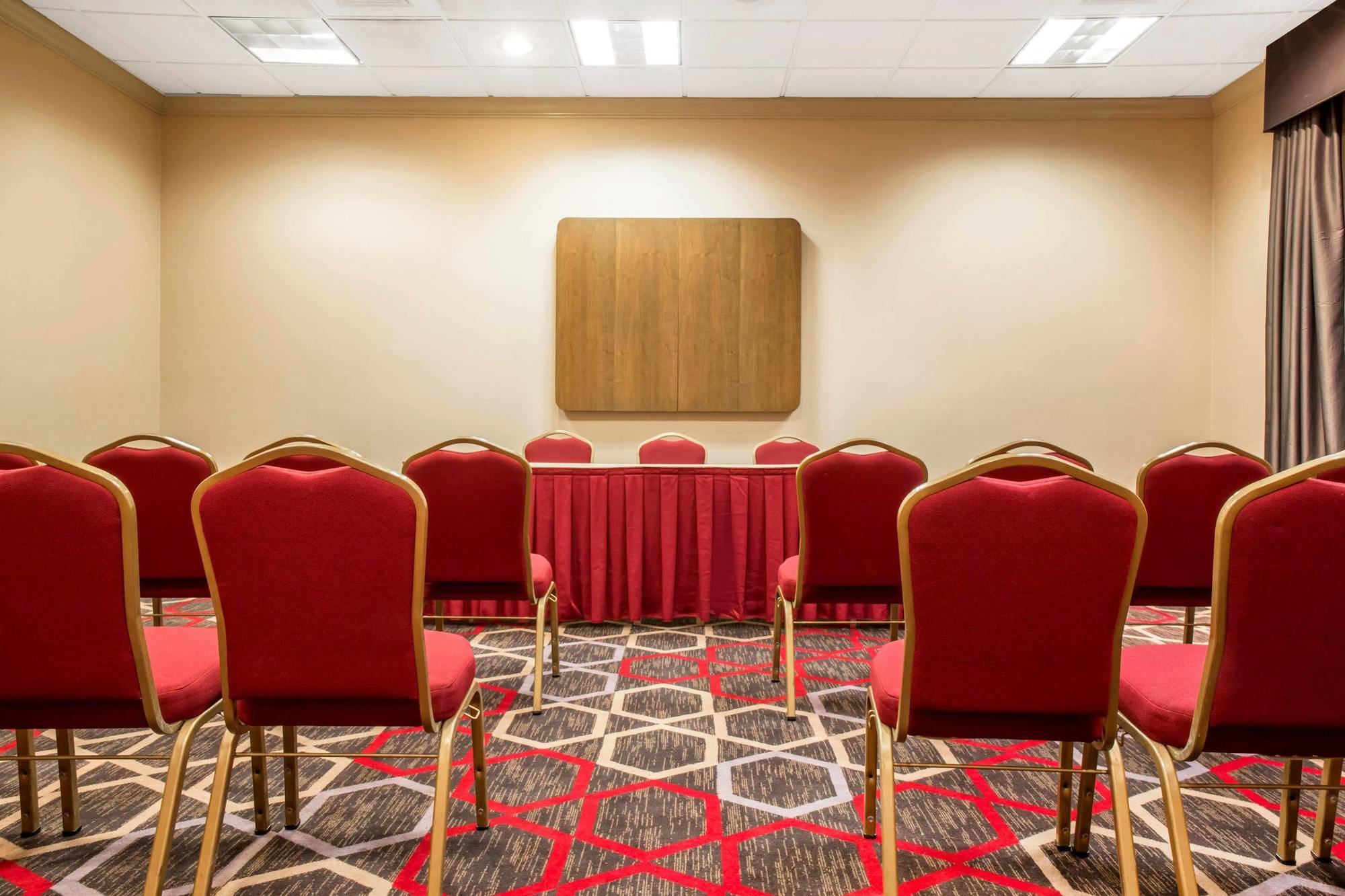 Quality Inn Lexington -Horse Park Экстерьер фото